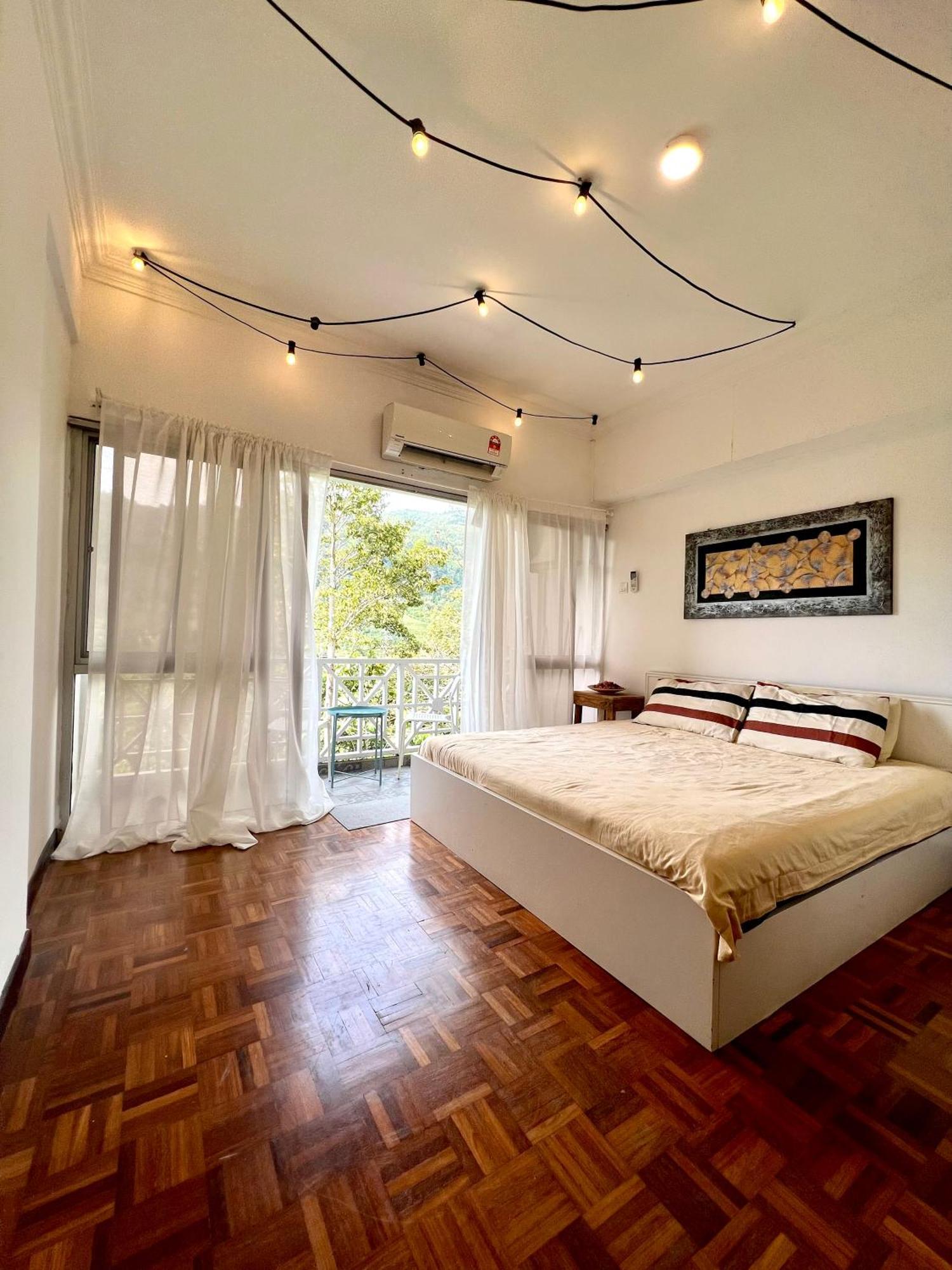 The Brooklyn Apartment *